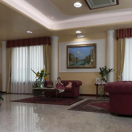 Hotel Garni San Carlo 3*